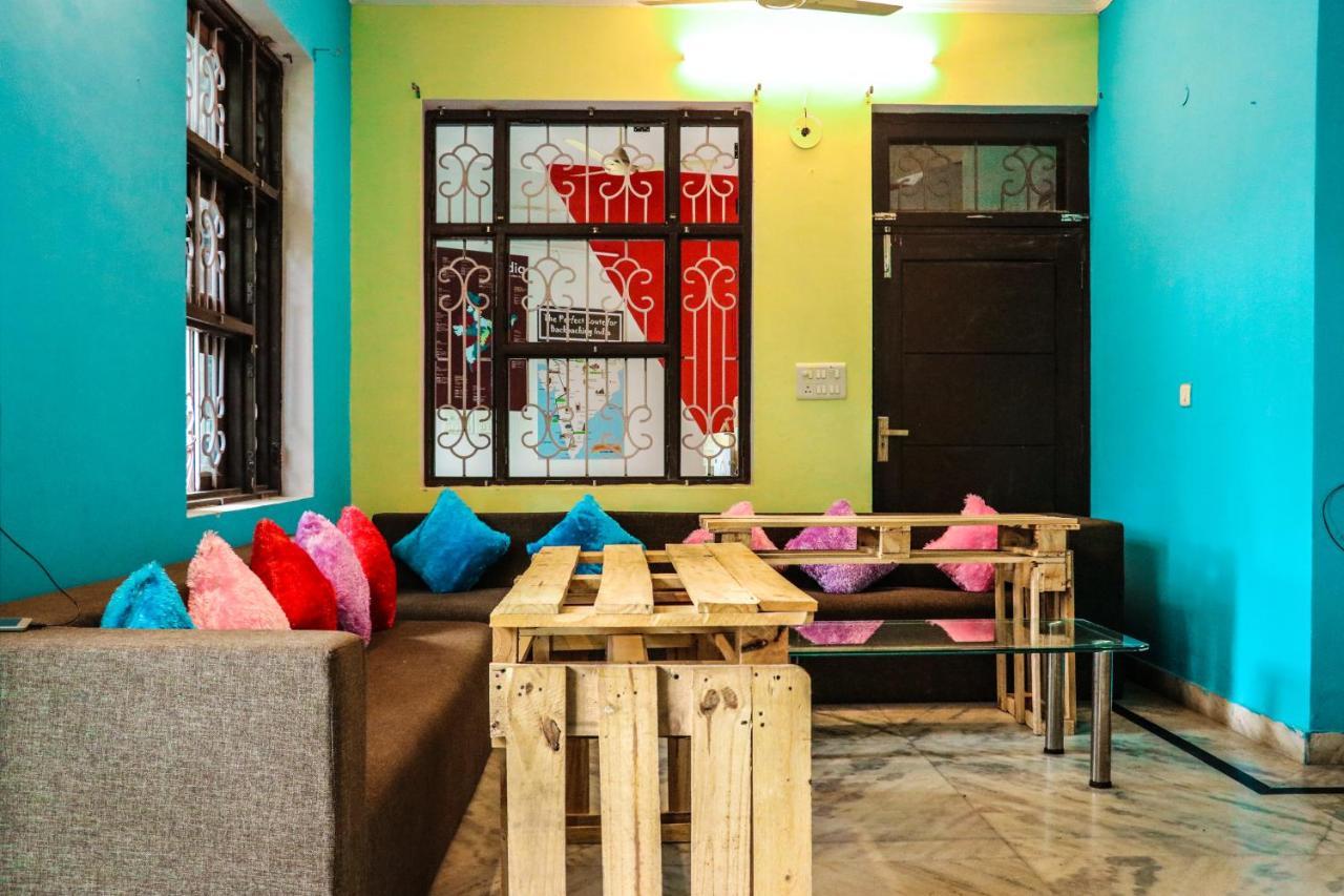 Farmstay - Capsule Den Nuova Delhi Esterno foto