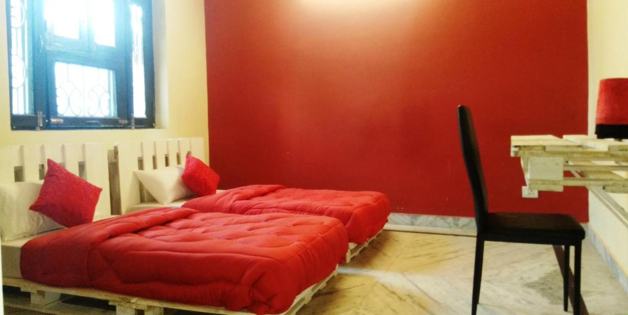 Farmstay - Capsule Den Nuova Delhi Esterno foto