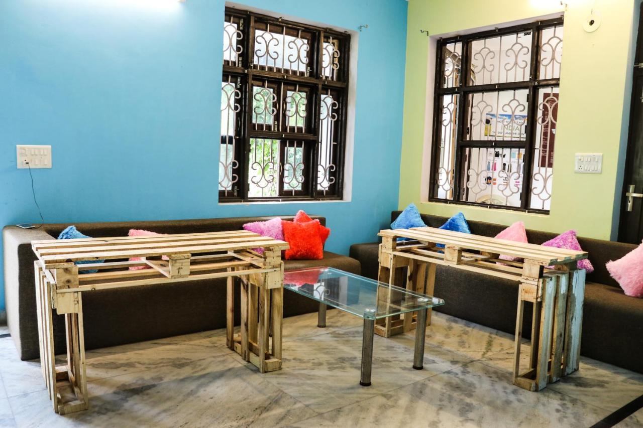 Farmstay - Capsule Den Nuova Delhi Esterno foto