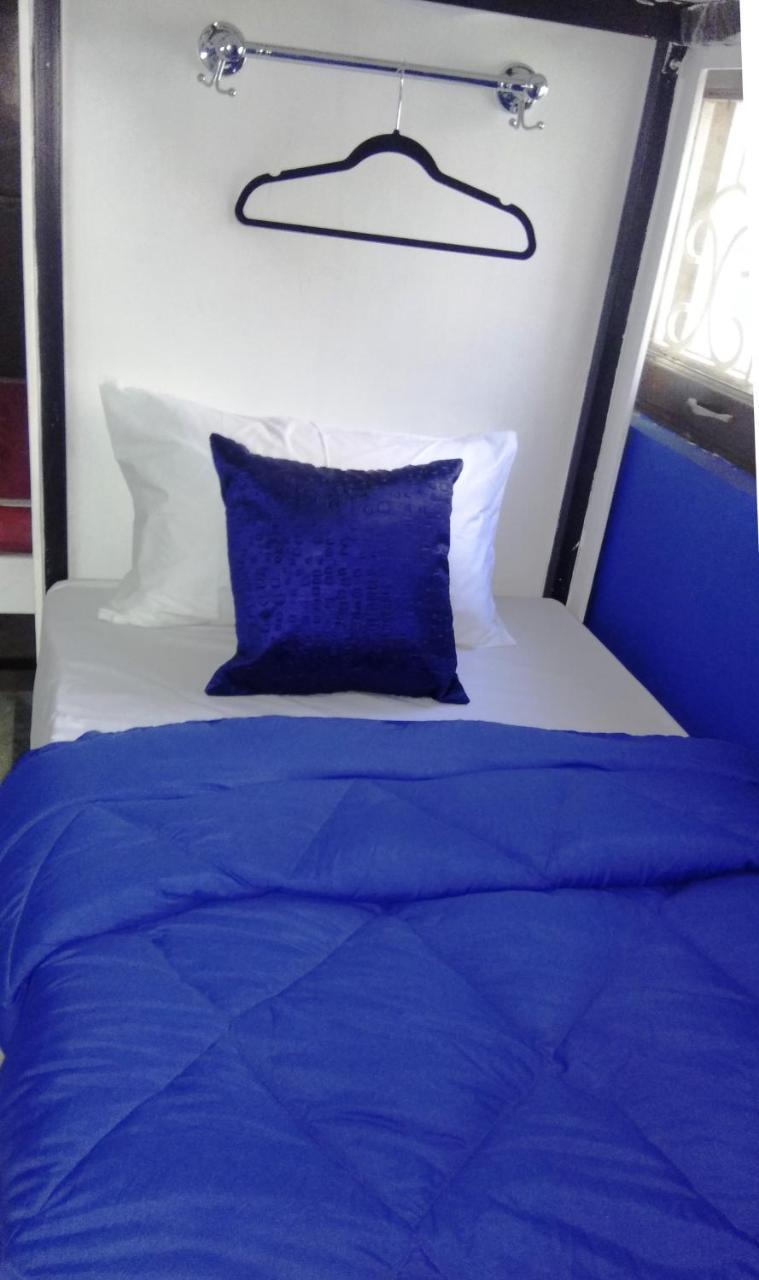 Farmstay - Capsule Den Nuova Delhi Esterno foto