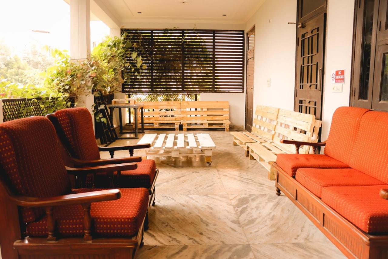 Farmstay - Capsule Den Nuova Delhi Esterno foto