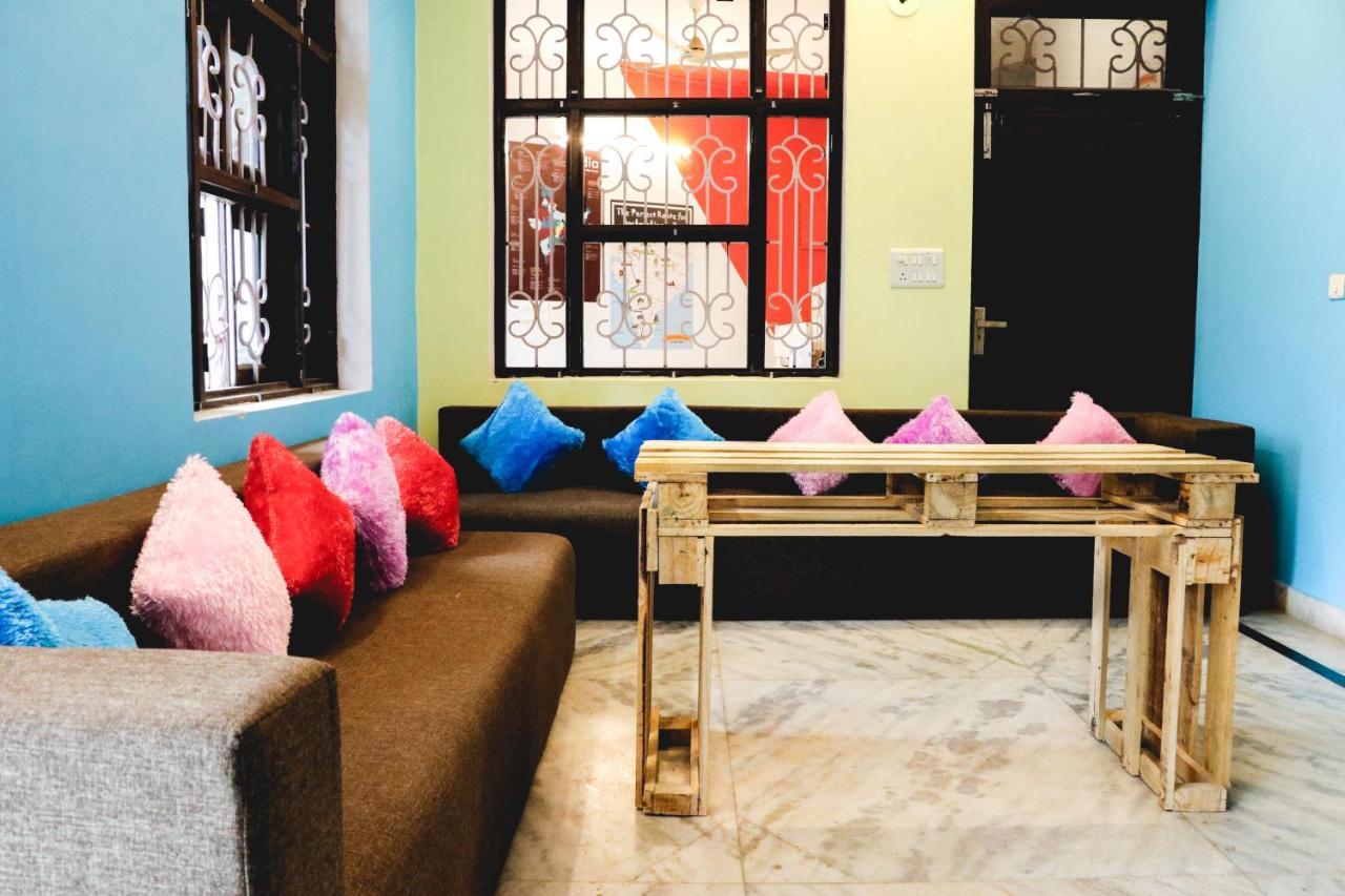 Farmstay - Capsule Den Nuova Delhi Esterno foto